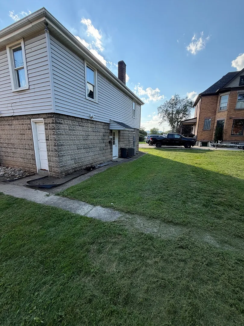 7005 1/2 Front River Rd — Photo 2