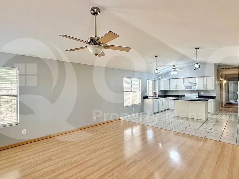 1530 E Toledo St — Photo 11