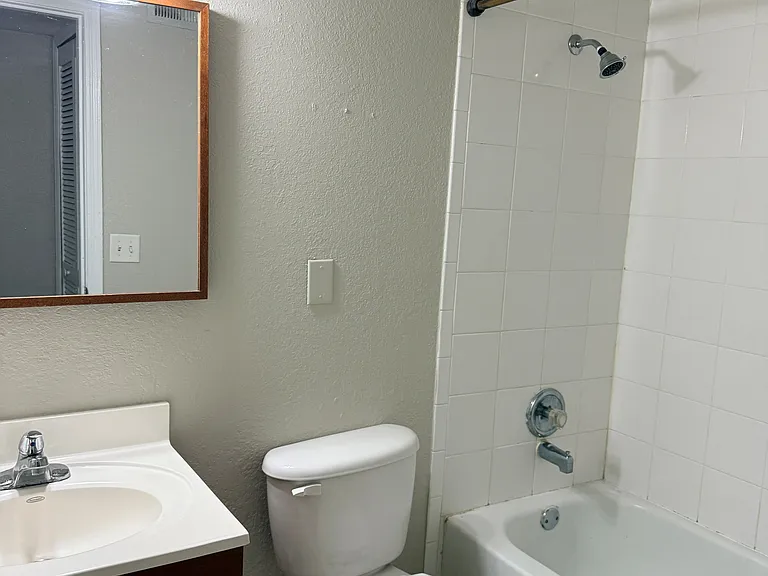 1533 Catherine St #40 — Photo 7