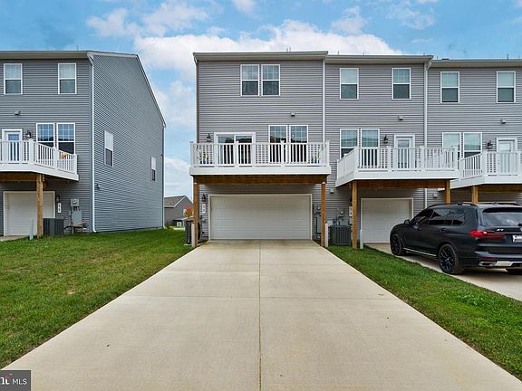 4th image of 54 Coolidge Ave