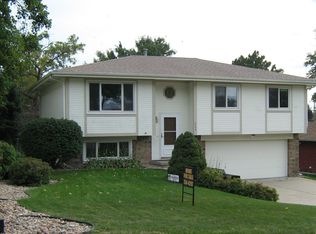 5303 P St, Omaha, NE 68117