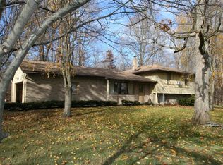 6414 Holiday Dr, Prospect, OH