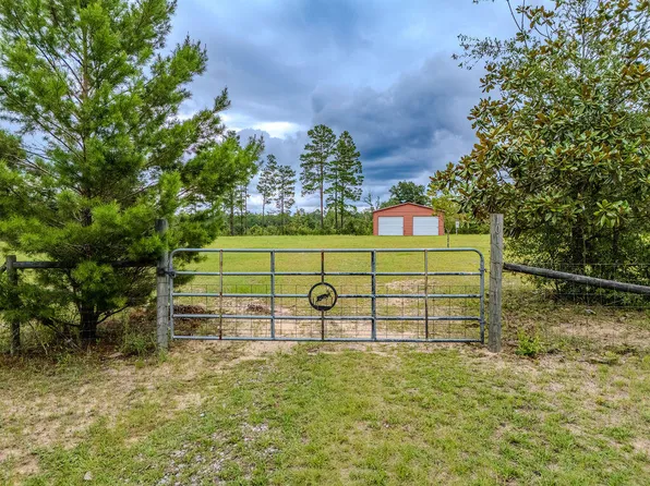 101 Ruckel Dr, Defuniak Springs, FL 32433