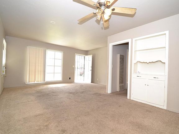 3rd image of 1211 E Fedora Ave
