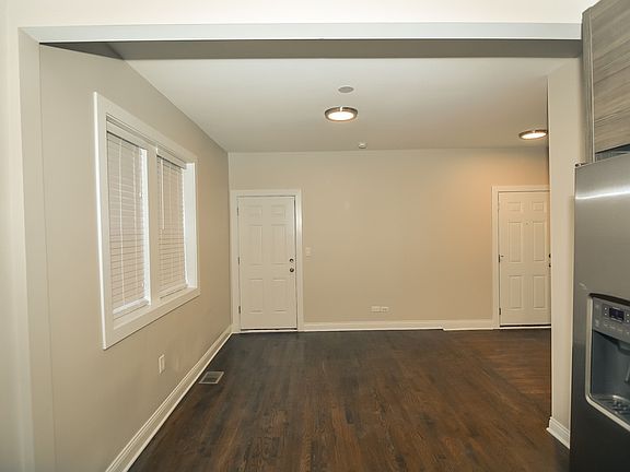 5th image of 2230 N Sawyer Ave #W2