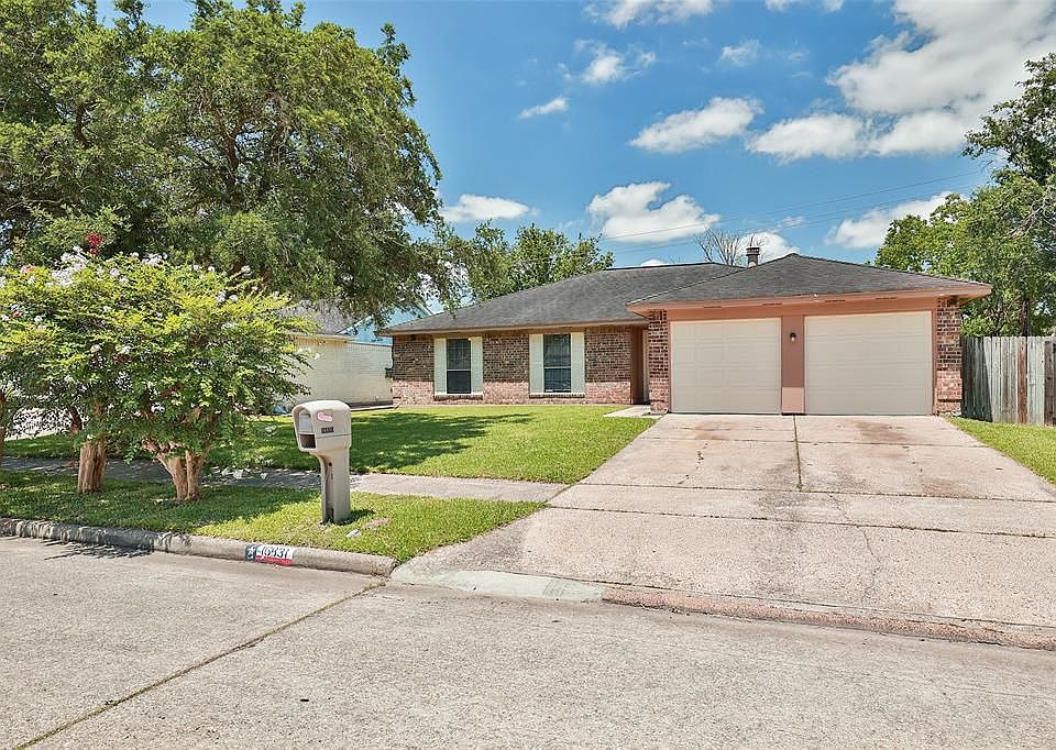 16831 Colony Bend Dr, Friendswood, TX 77546 Zillow