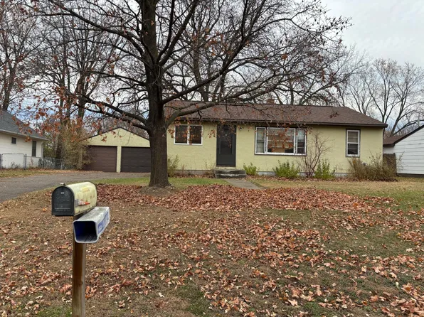 1367 Skillman Ave E, Maplewood, MN 55109