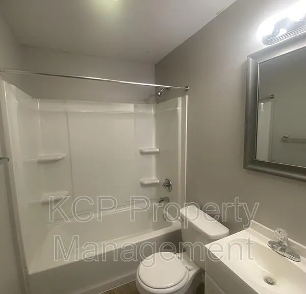 115 N Albert Pike Ave #6 — Photo 5