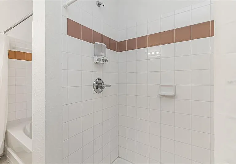 614 W Ridge Rd #1 — Photo 21