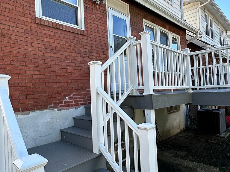 6011 Elizabeth Ave — Photo 48