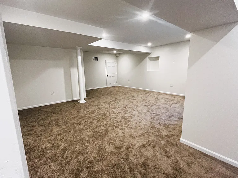 1825 N Pollock Way — Photo 32