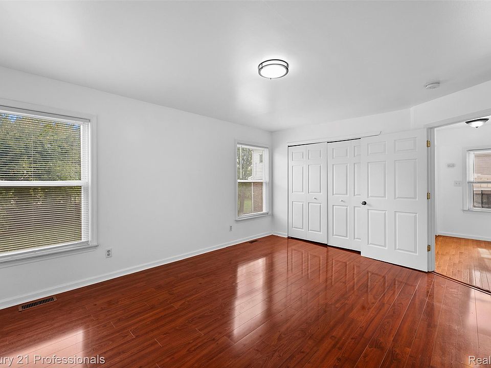 23060 Berdeno Ave, photo 20