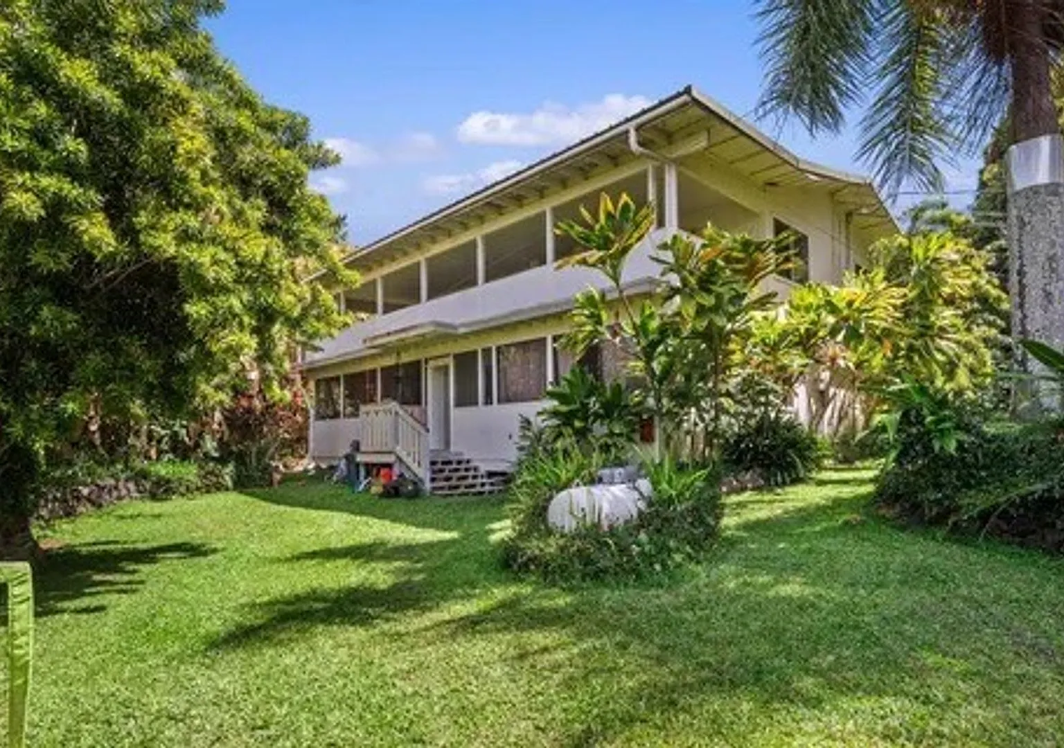Tropical 3 Bedroom Retreat on Coffee Farm in Kealakekua — Photo 1