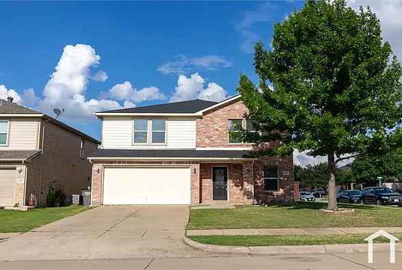 1601 Lionheart Dr — Photo 2