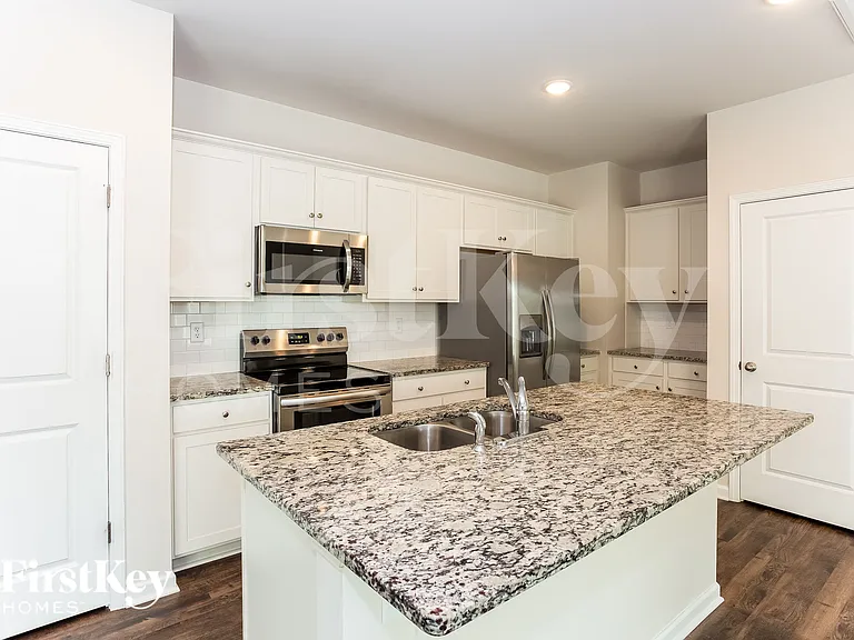 10755 Rivergate Dr NW — Photo 7