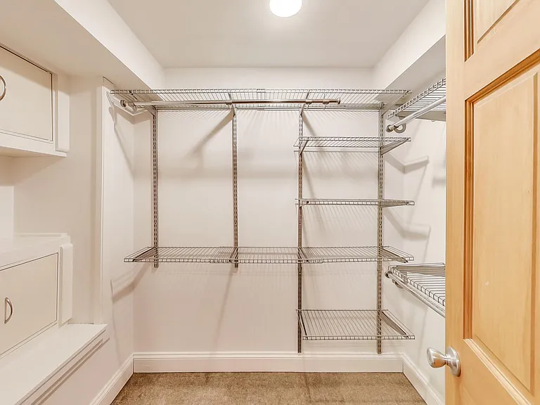 Walk-in Closet