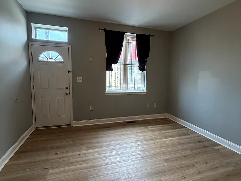1316 S May St #1316 — Photo 4