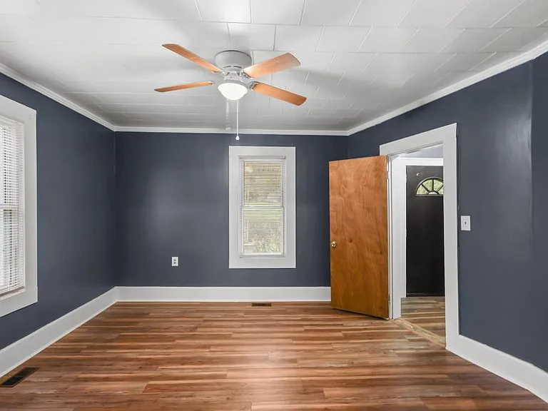 414 Cambridge St — Photo 13