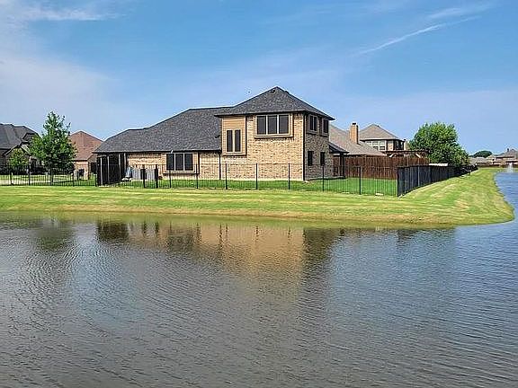 5th image of 535 Sagebrush Ln