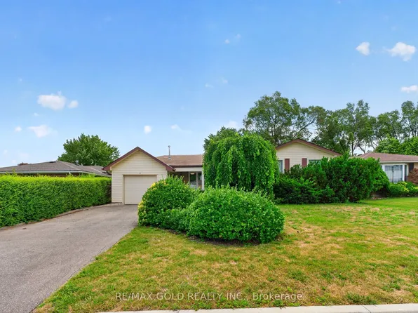 18 Esplanade Rd, Brampton, ON L6T 2C7