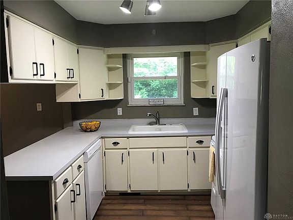 5th image of 2142 Marcia Dr