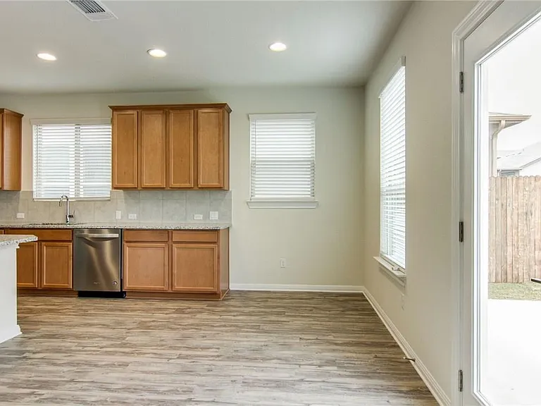 15912 Windroot St — Photo 15
