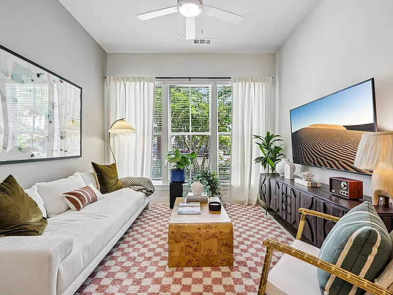 NOVEL Parkway by Crescent Communities — Photo 15