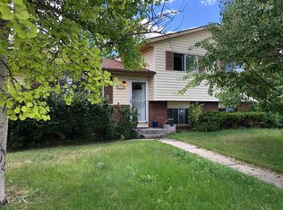 908 Sanders Dr, Laramie, WY 82070