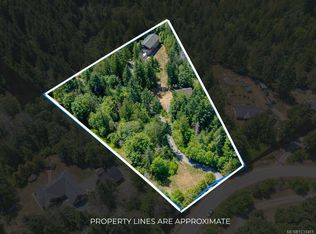 1890 Pierce Way, Nanaimo, BC V9K 2V1