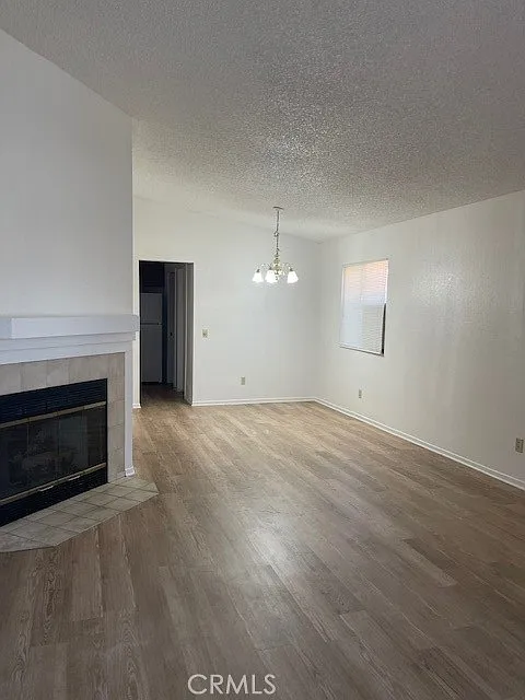 2 bed, 2.0 bath, 1206 sqft, $1,895 — Photo 2