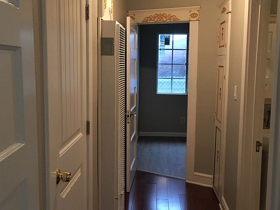 4th image of 515-17 B Ave
