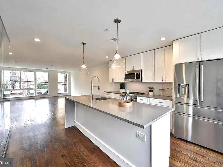 965 N Lawrence St — Photo 9