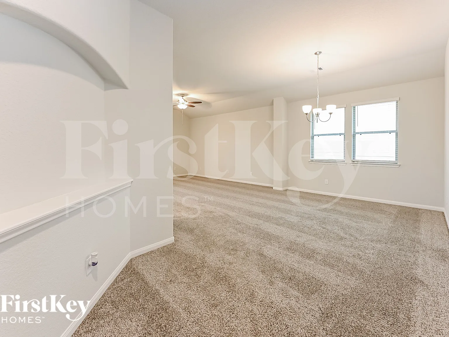 3 bed, 2.0 bath, 1650 sqft, $1,800 — Photo 2
