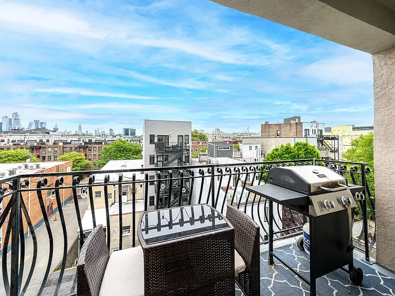 621 Monroe St #8B — Photo 13