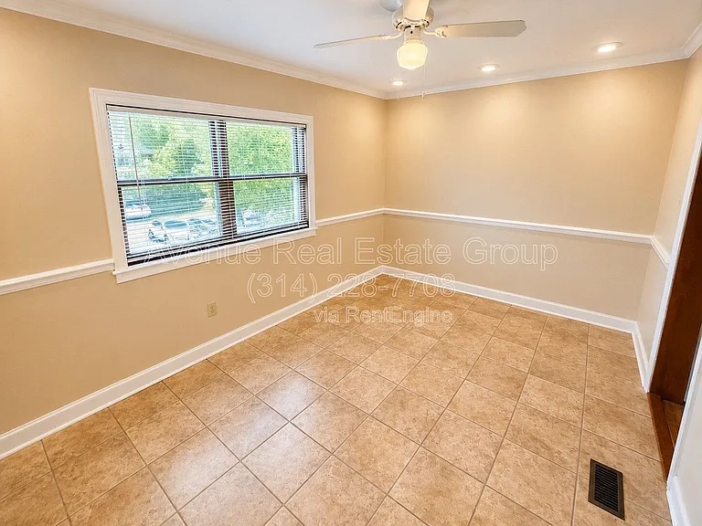 1 Wynstay Ave — Photo 7