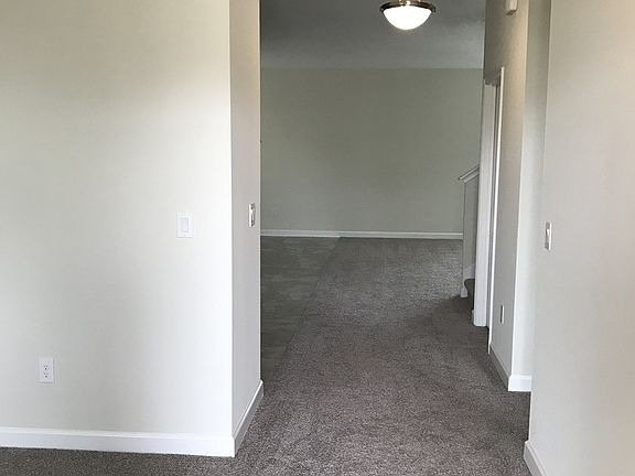 4th image of 11131 Sycamore Woods Dr