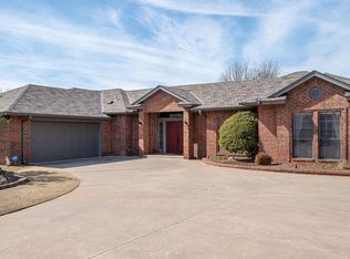 1800 Guilford Ln, Norman, OK 73072