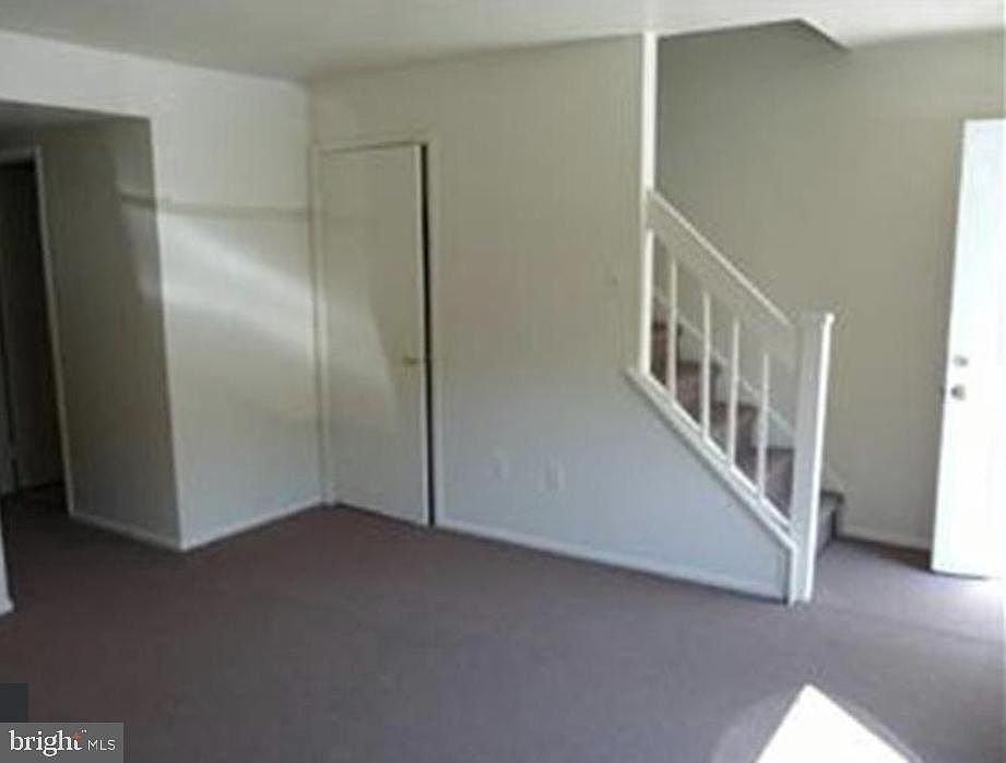 2nd image of 5 Beau Rivage Dr #5