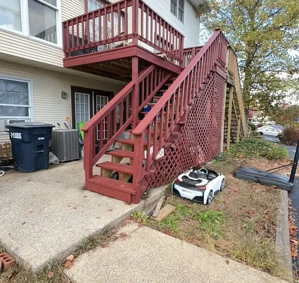1047 Blue Ridge Dr — Photo 3