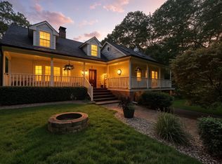 60 Daniel Shays Hwy, Pelham, MA 01002