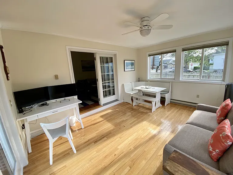 8 Morton Ave — Photo 29