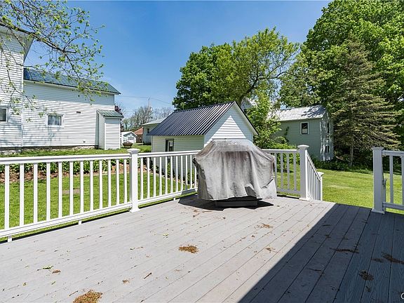 5th image of 7568 Church St