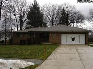 1020 E Decker Dr, Seven Hills, OH