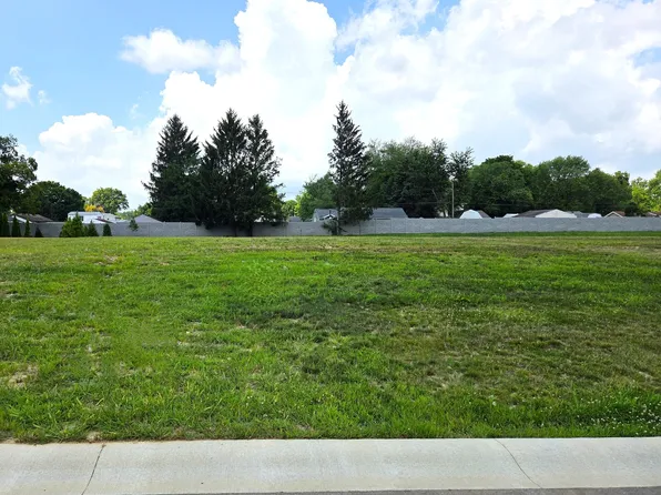 862 McCool Way #J, Greenwood, IN 46142