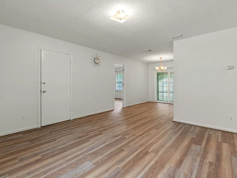 2434 Jolene Ln — Photo 33