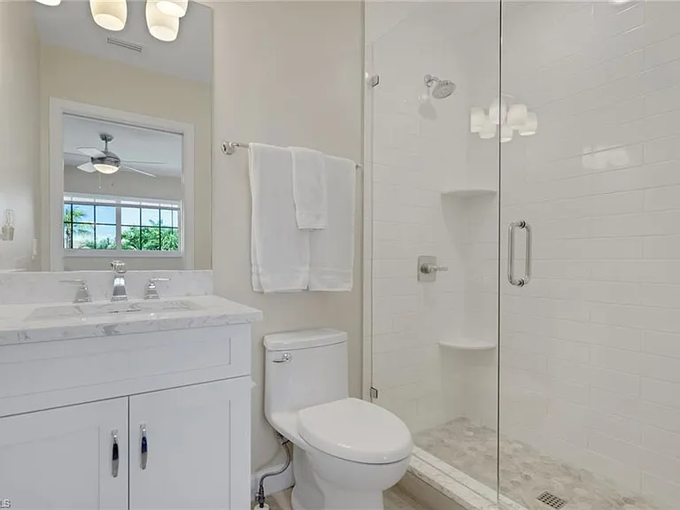 230 3rd Ave S #4 — Photo 10