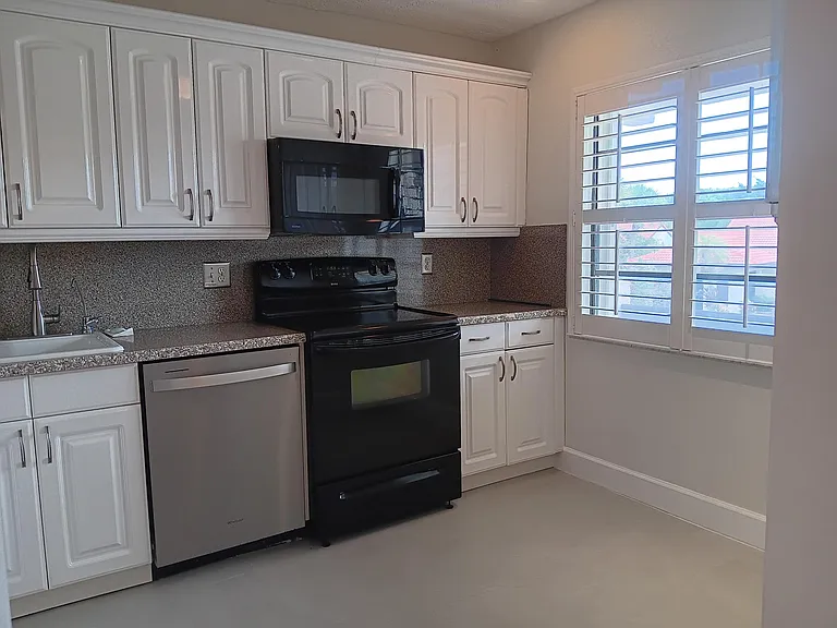 8045 Eastlake Dr #1G — Photo 13