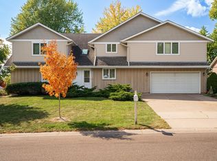 8300 Foothill Rd S, Cottage Grove, MN 55016