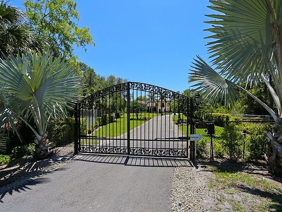 3rd image of 6671 Hanoverian Cir