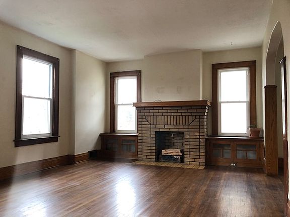2nd image of 138 Parkwood Ave